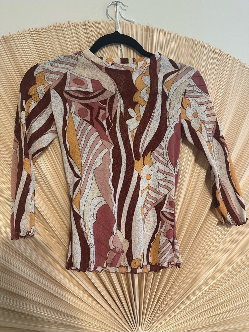 Y2K Abstract Wave-Print Long Sleeve Tee in Rust, Mustard, Cream